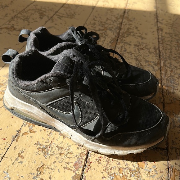 Nike Sneakers - Picture 1 of 4